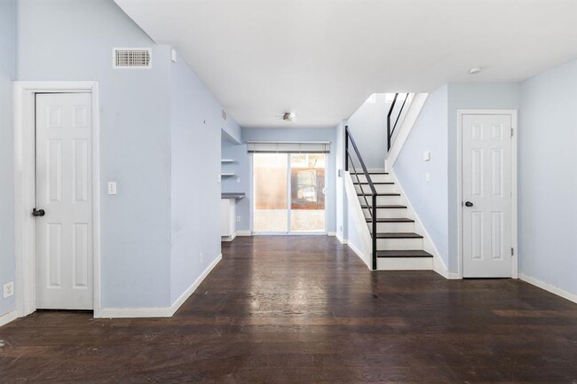 Building Photo - 812 Winflo Dr