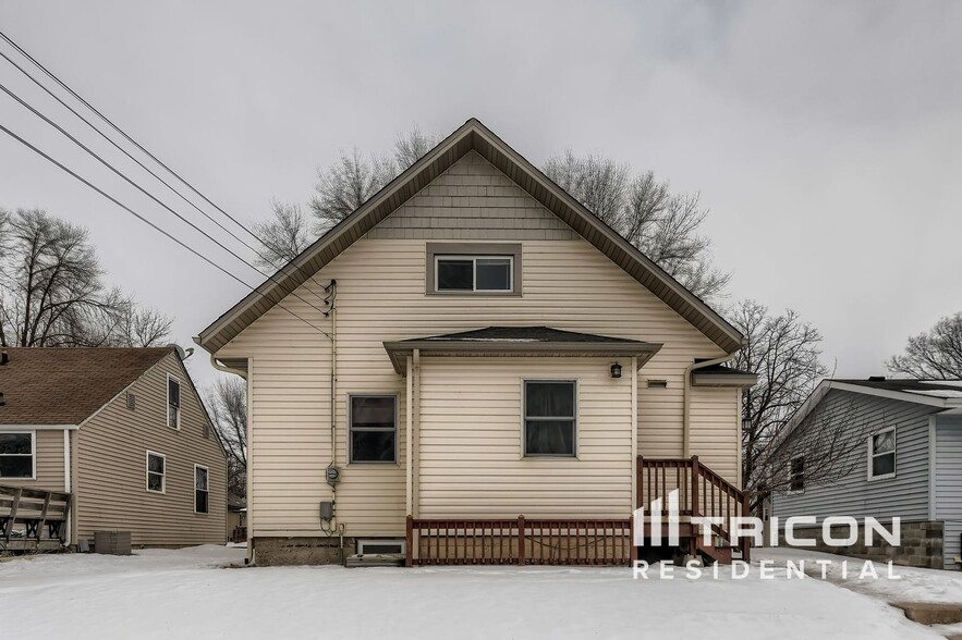 Building Photo - 416 S Olive St
