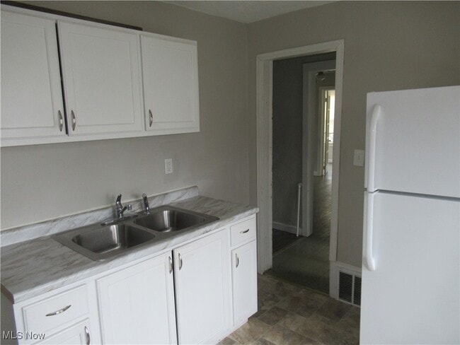 Building Photo - 1343 Churchill Rd