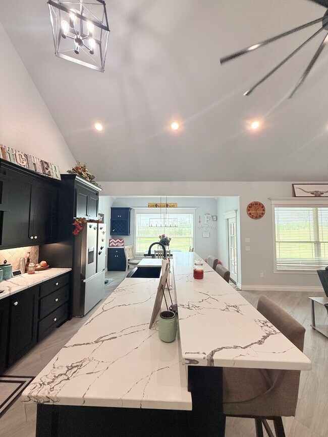 Building Photo - 2276 County Rd 1333