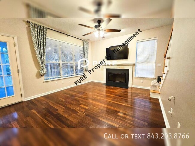 Building Photo - Spacious 3-Bedroom, 3-Bathroom for Rent!