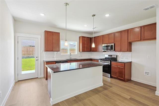 Building Photo - 623 Russell Dr