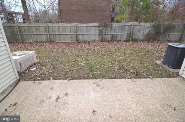 Building Photo - 22093 Spring Valley Dr