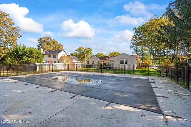 Building Photo - 72 Whalepond Rd