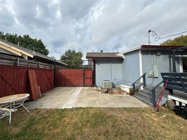 Building Photo - 2215 Washington Ave