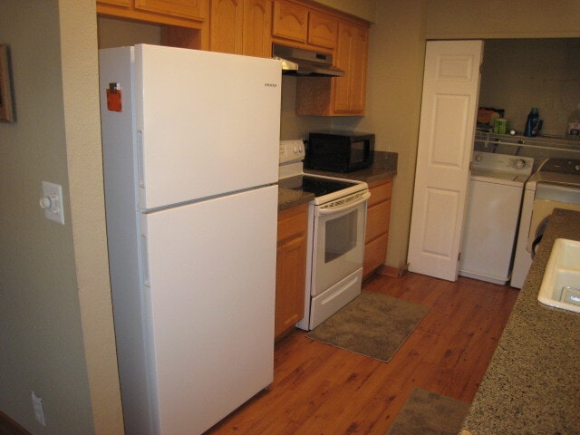 Building Photo - 13430 Ebbtide Village