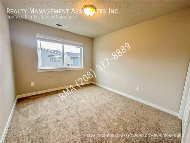 Building Photo - 412 N Traquair Ln