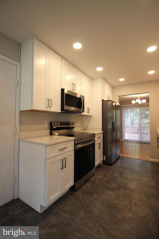 Building Photo - 6211 Duntley Ct