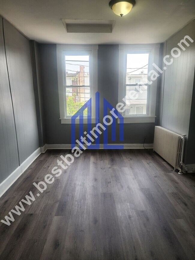 Building Photo - Spacious 3 Bedroom Home  In East Baltimore