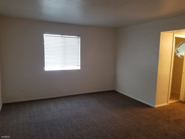 Building Photo - 3 br, 2 bath Condo - 16602 North 25th Stre...