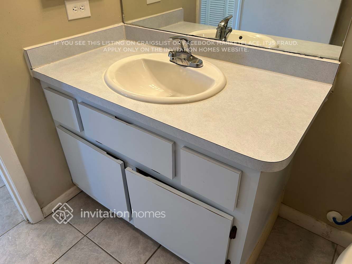 Building Photo - 1012 SE 42nd Ln