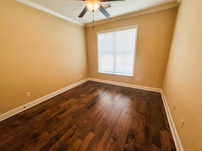Building Photo - 4435 Chestnut Hill Dr