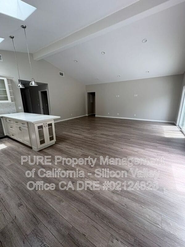 Building Photo - 40469 Shaw Ct