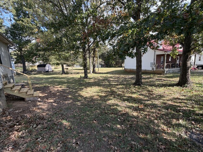 Building Photo - 304 Clearlake Ct