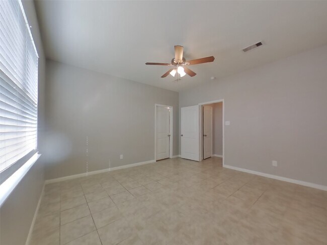 Building Photo - 1020 Heritage Timbers Dr