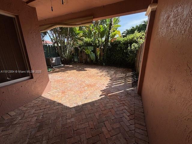 Building Photo - 6865 SW 164th Ct