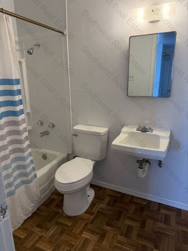 Building Photo - Duplex in Texico, NM