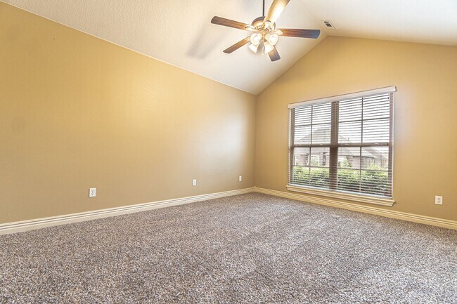 Building Photo - Cozy Centerton Home for Lease!