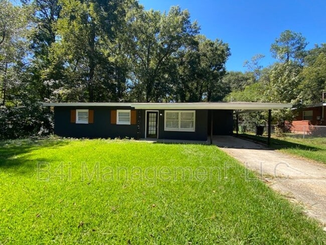 Primary Photo - 255 Robert E Lee Dr