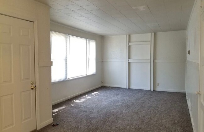 Building Photo - 117 N Jefferson St