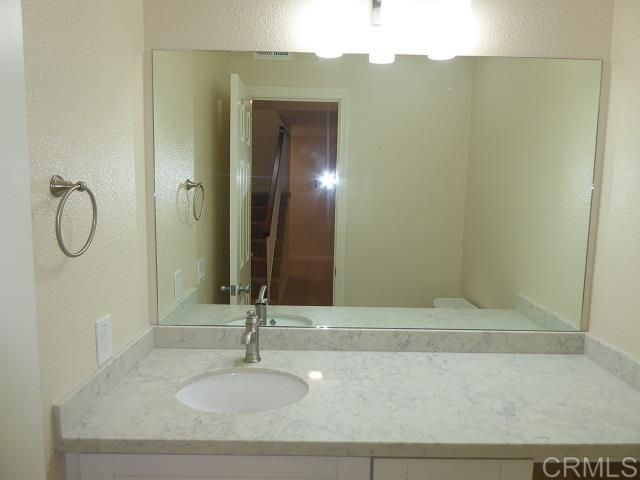 Building Photo - 4705 Birchwood Cir