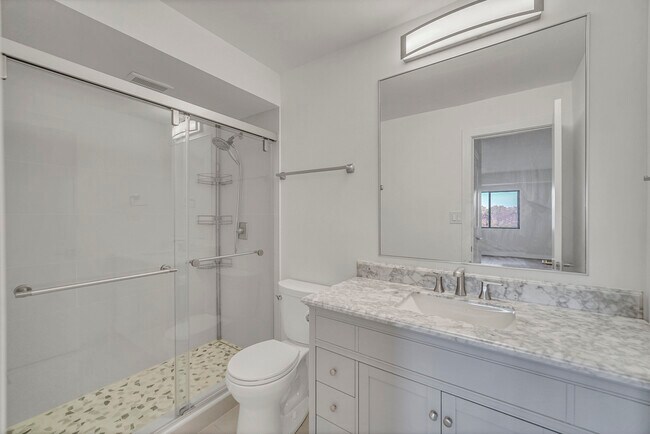 Building Photo - 350 Plum Creek Dr