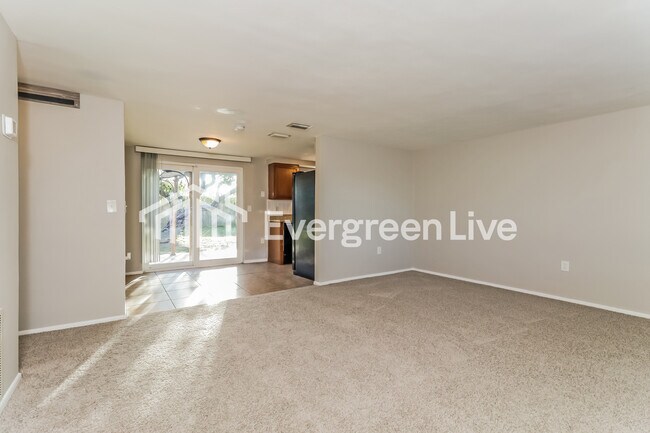 Building Photo - 3430 Peterborough St