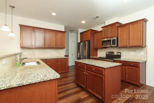 Building Photo - 1512 Sunflower Field Pl