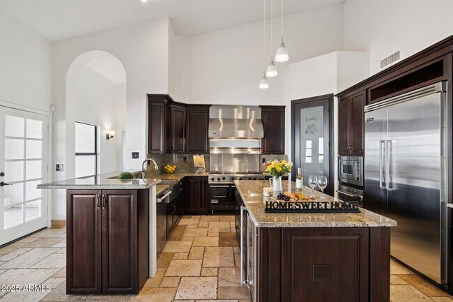 Building Photo - 12512 E Cortez Dr