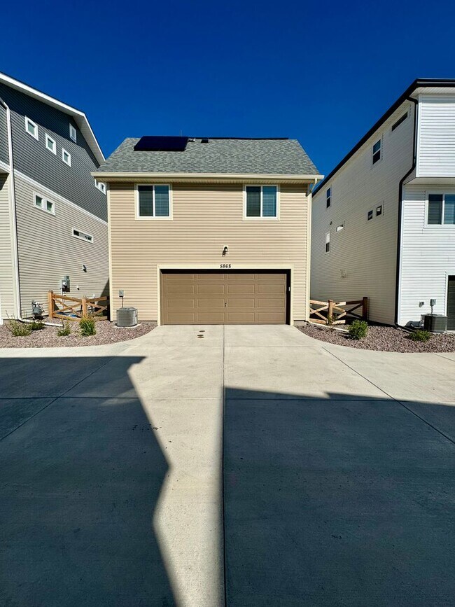 Building Photo - Like New 3 bedroom home in Banning Lewis
