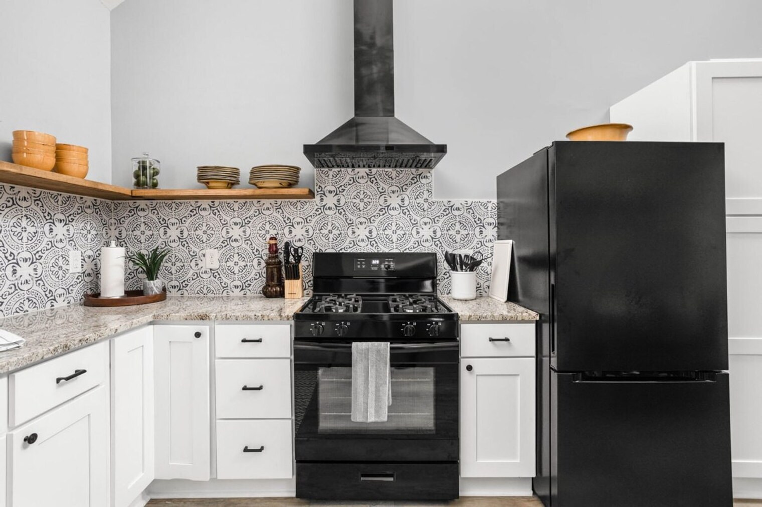 Building Photo - 848 Camp St