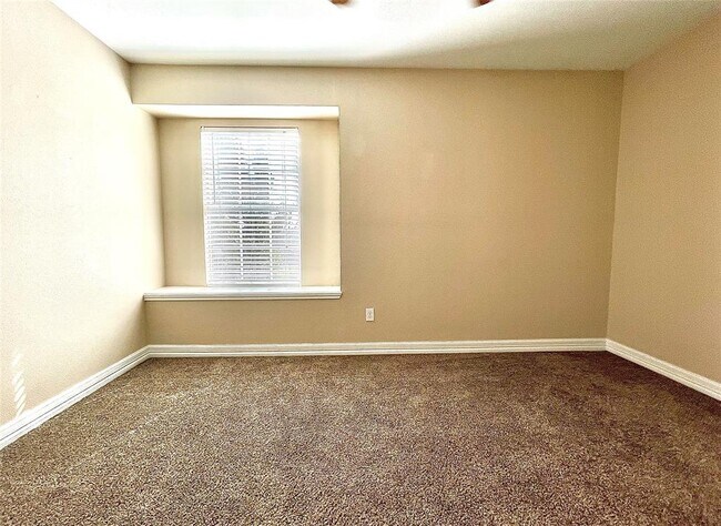 Building Photo - 1106 Briargate Dr