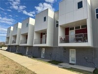 Building Photo - 1636 S Razorback Rd