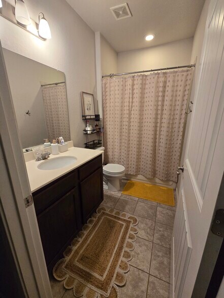 Building Photo - 392 Eagle Brook Ln