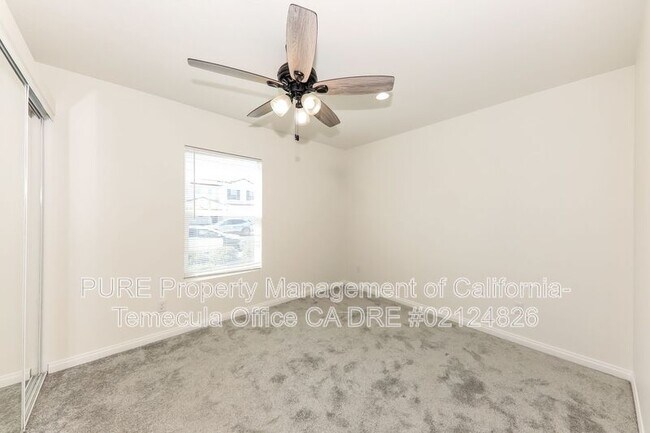 Building Photo - 26654 Dash Dr