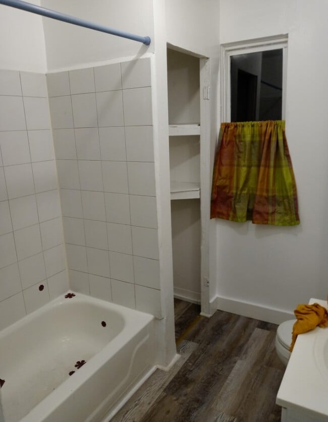 Building Photo - 2315 N Mutter St