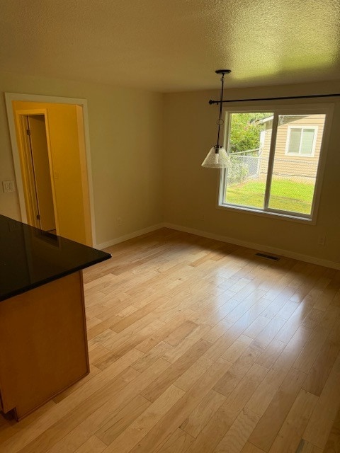 Building Photo - RARE FIND! 5 Bedroom Rambler with Fenced i...