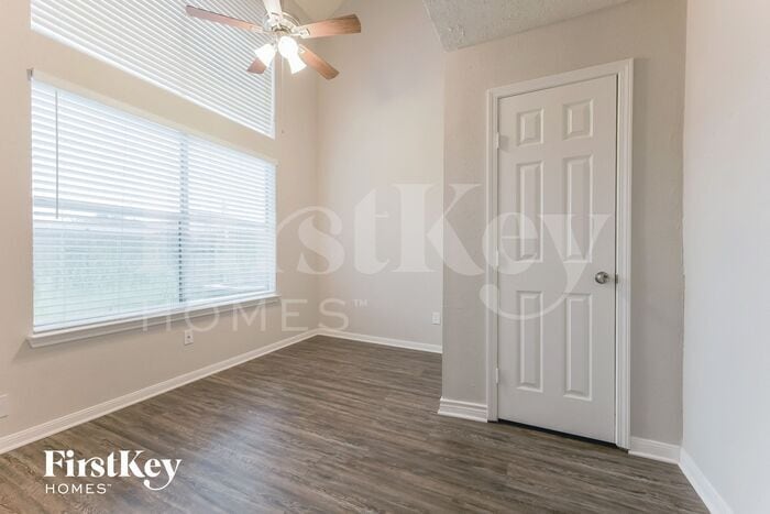 Building Photo - 17809 Crestline Rd