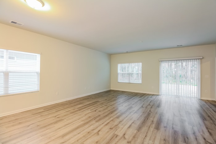 Building Photo - 127 Dorian Lp