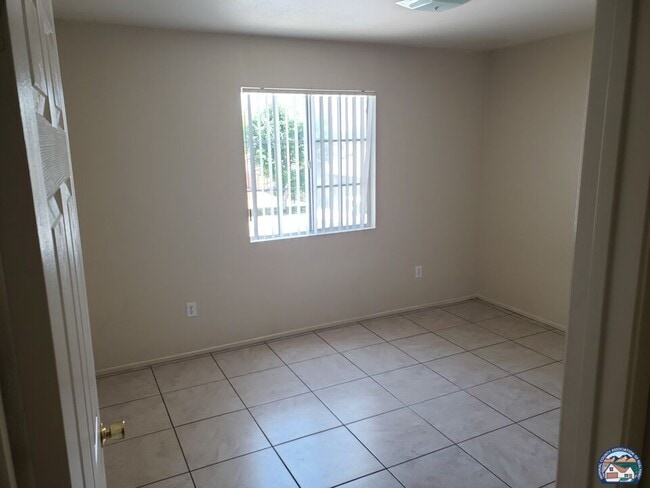 Building Photo - 638 N 3rd St