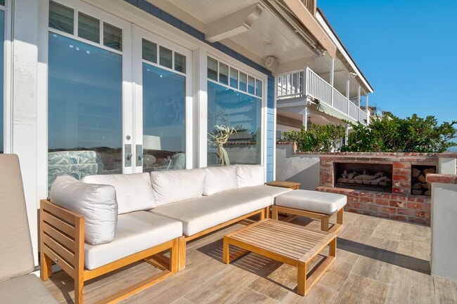 Building Photo - 1514 E Oceanfront