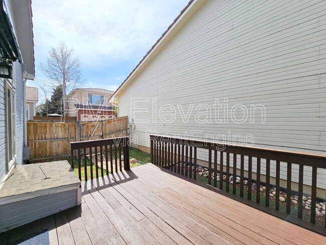 Building Photo - 1390 Braewood Ave
