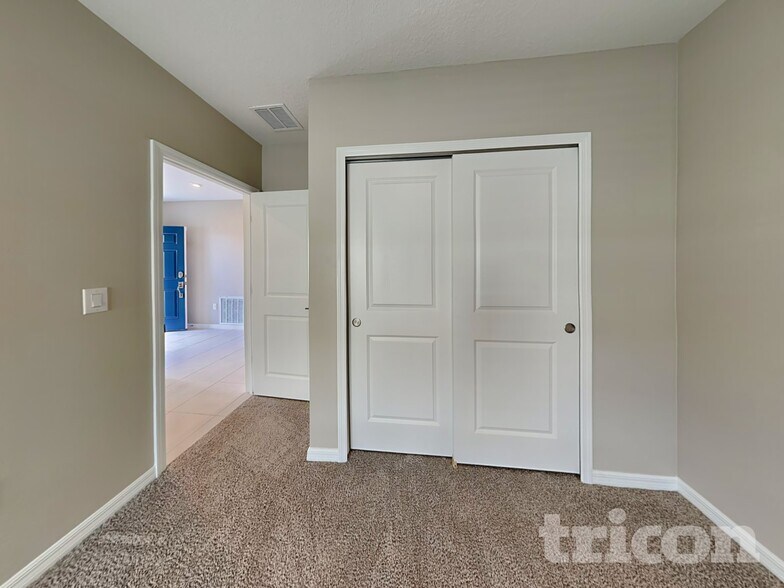 Building Photo - 212 Garnet Ave