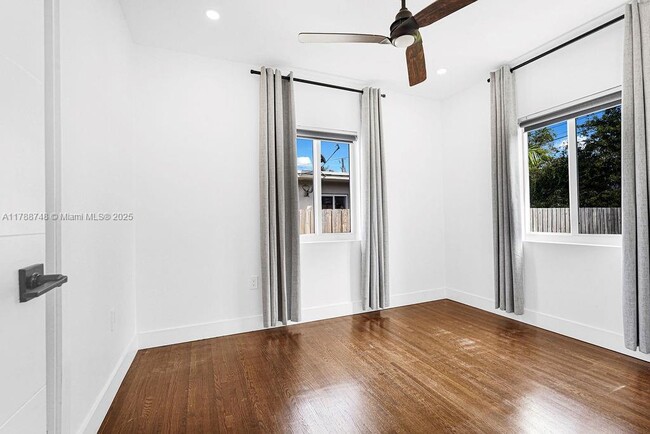 Building Photo - 234 NW 45th St