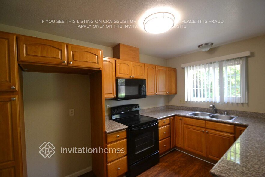 Building Photo - 1104 Jeanne Ct