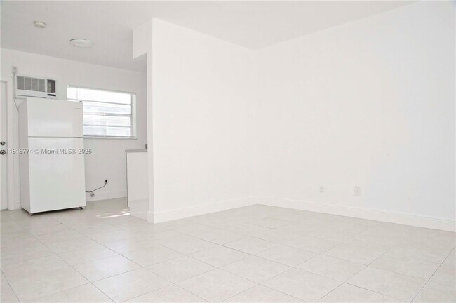 Building Photo - 2206 Fillmore St