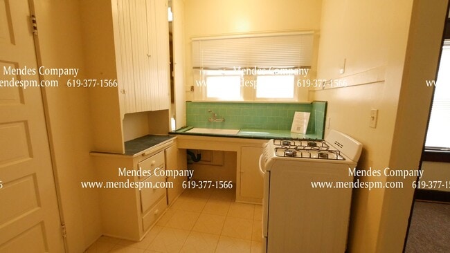 Building Photo - 1556 Second Avenue-7