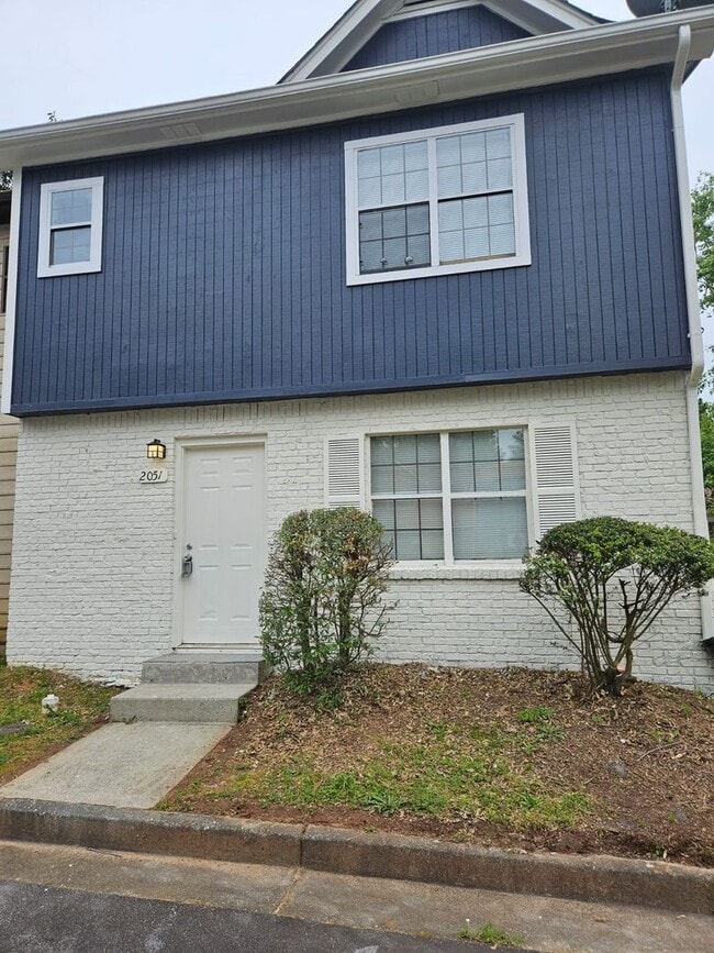 Building Photo - Newly Remodeled 2Bed/2.5Bath Townhome For Lease in Austell