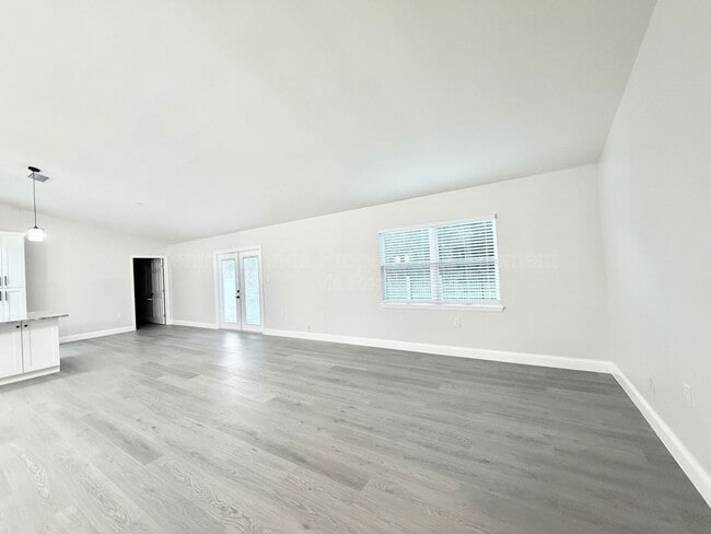 Building Photo - 1080 W Riviera Blvd