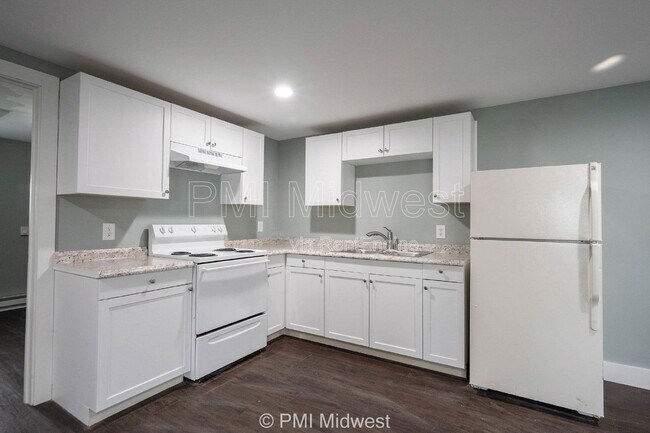 Building Photo - 238.5 N Beville Ave